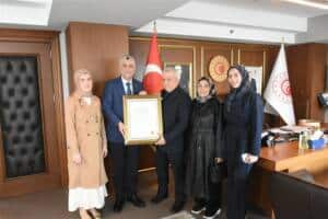 Ahi Esnaf Beratı ile Onurlandırılan İstanbul Esnafı, Yerel Ticaret Kültürüne Örnek Oldu